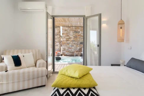 Outstanding Villa in Paros for sale 12