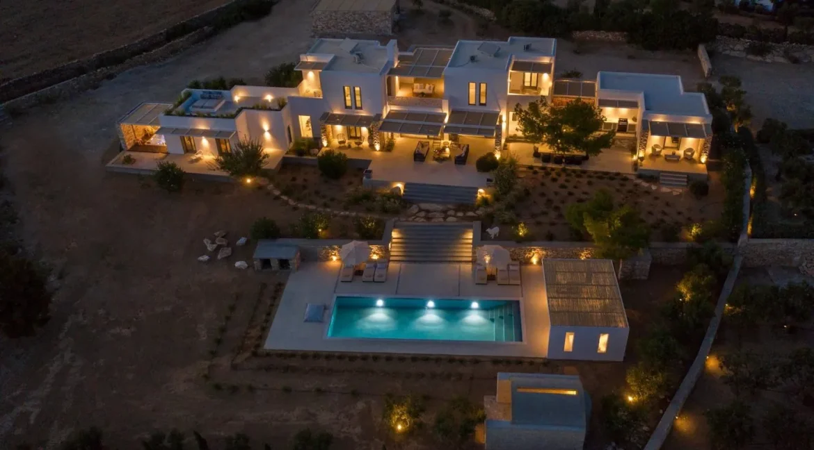 Outstanding Villa in Paros for sale 3