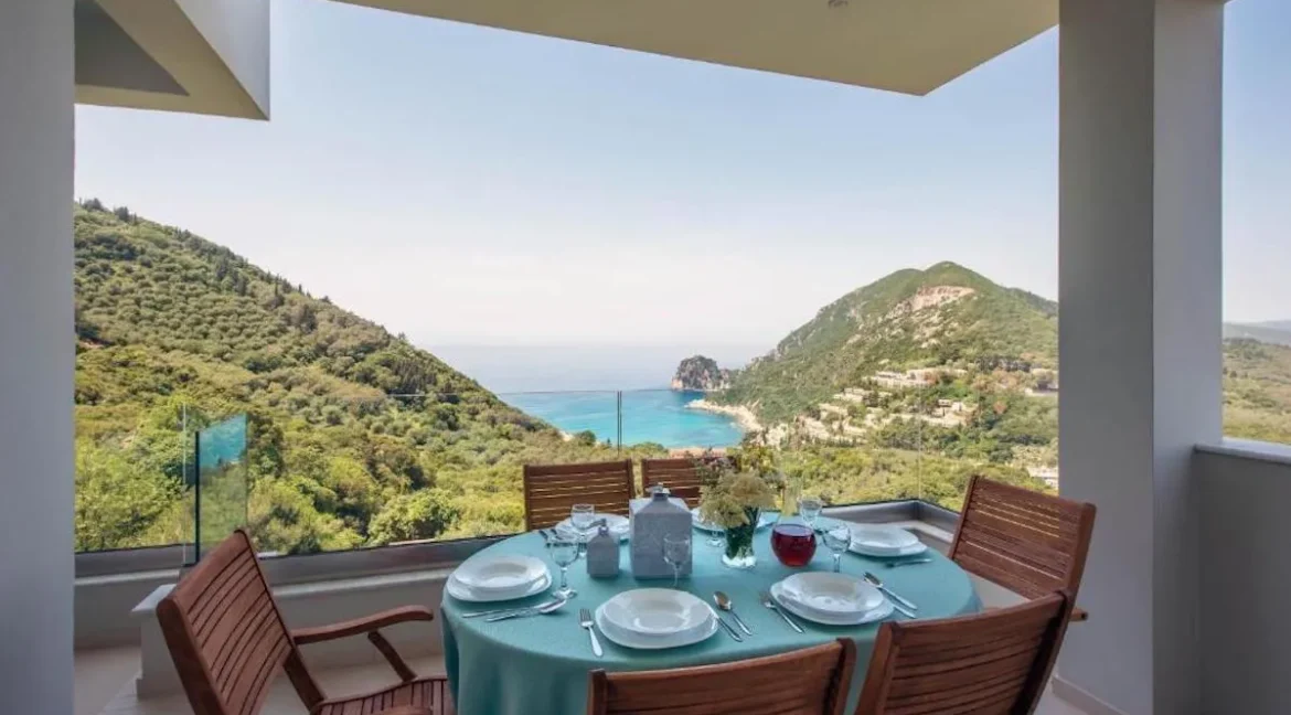 Remarkable villa for sale in Corfu 14
