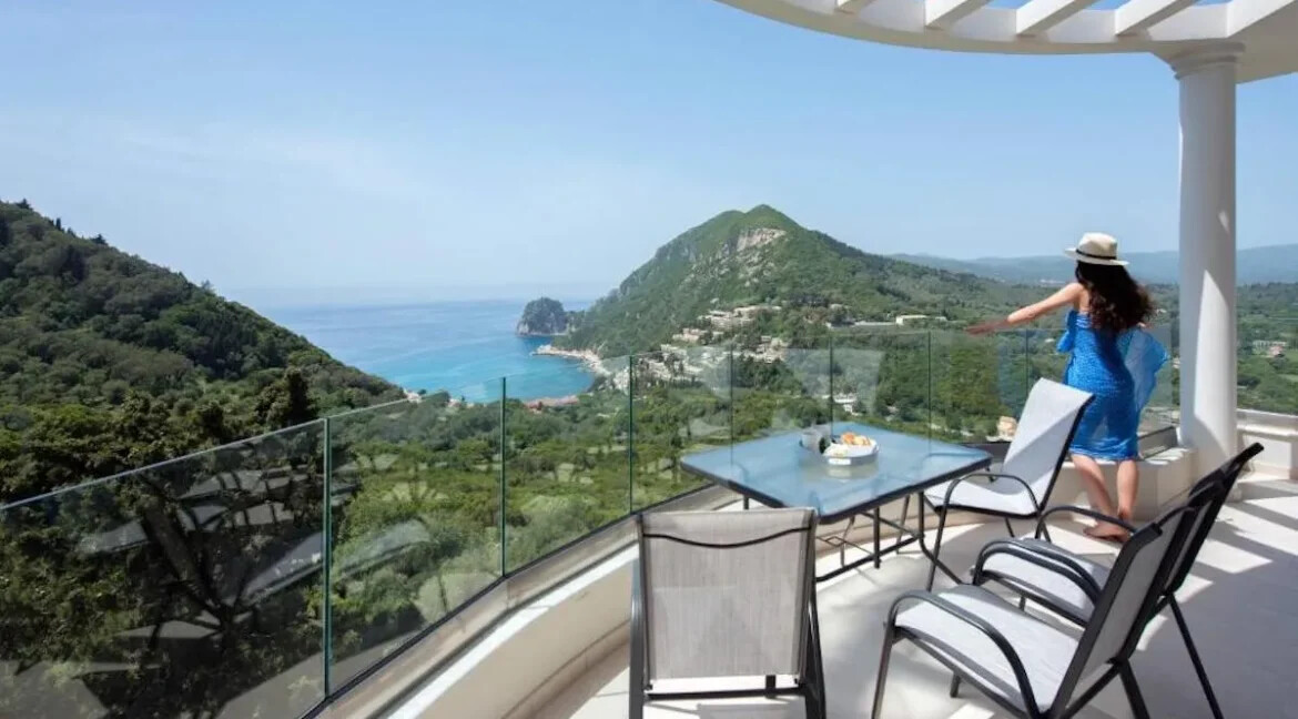 Remarkable villa for sale in Corfu 17