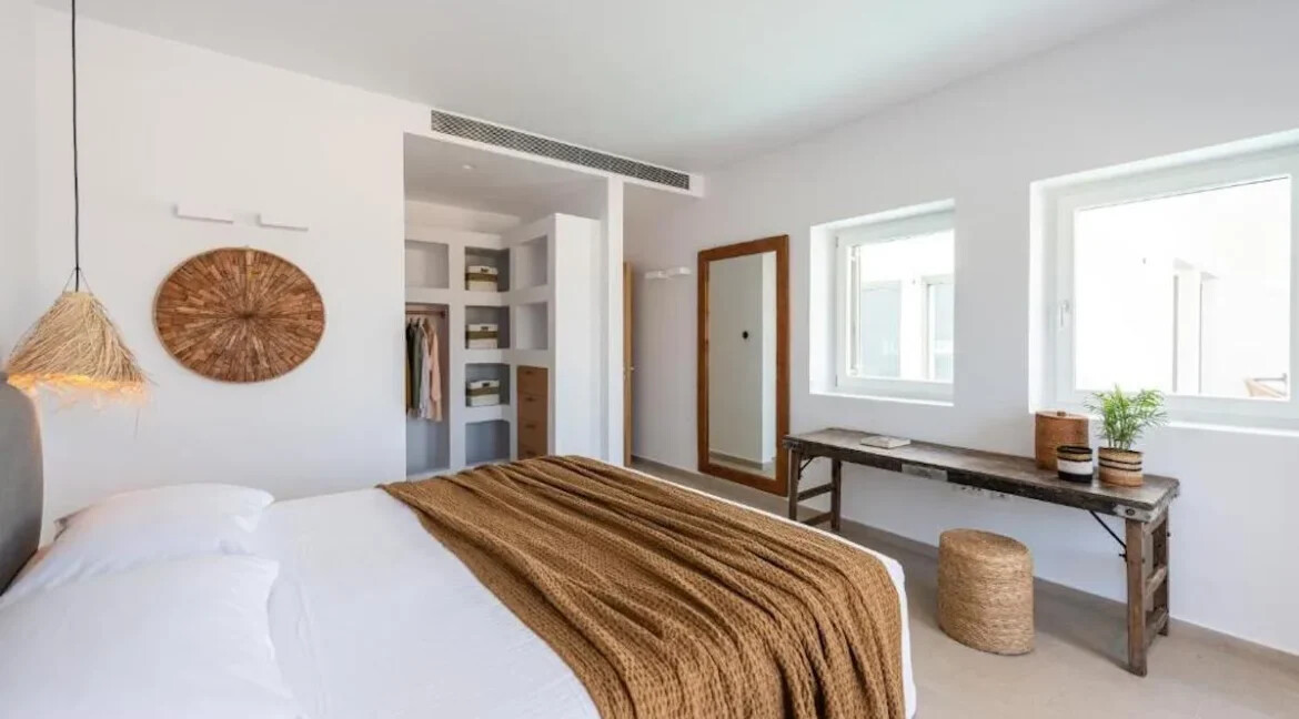 Seafront Villa for sale Paros Greece 36