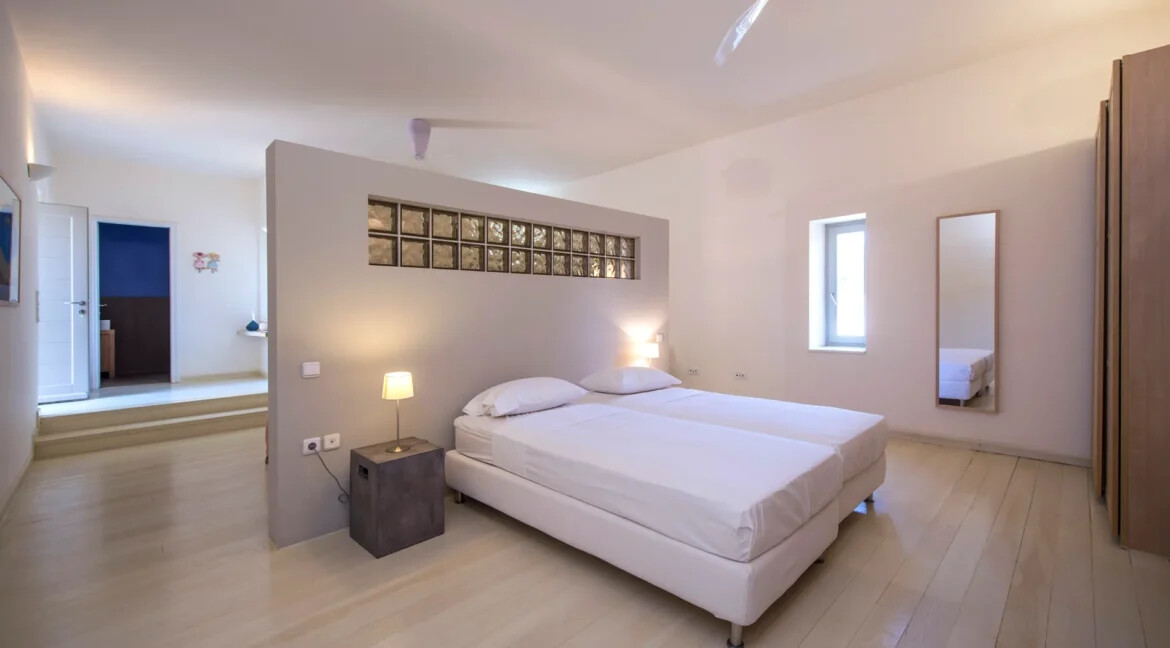 Stone Villa for Sale in Paros island 28