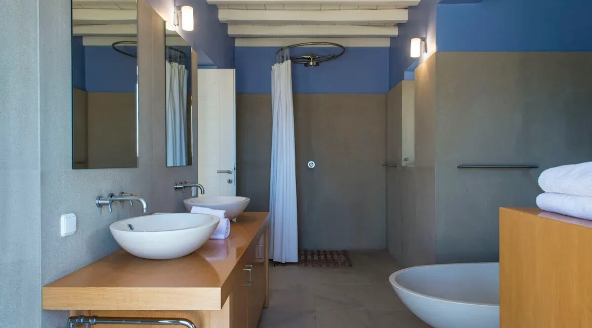 Stone Villa for Sale in Paros island 3