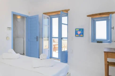 Traditional Cycladic Villa in Paros for sale 12