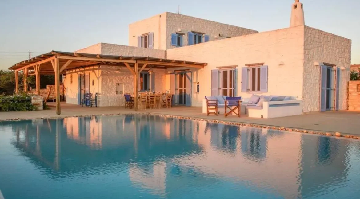 Traditional Cycladic Villa in Paros for sale Greece
