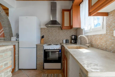 Traditional Cycladic house for sale in Andros island 10