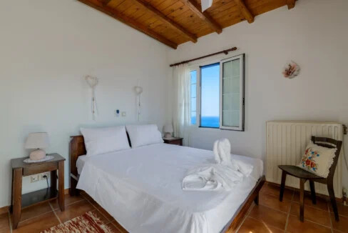 Traditional Cycladic house for sale in Andros island 9