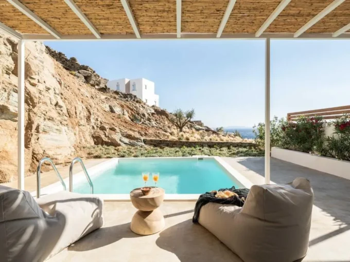 Villa With Private Pool And Stunning Views In Tinos Island