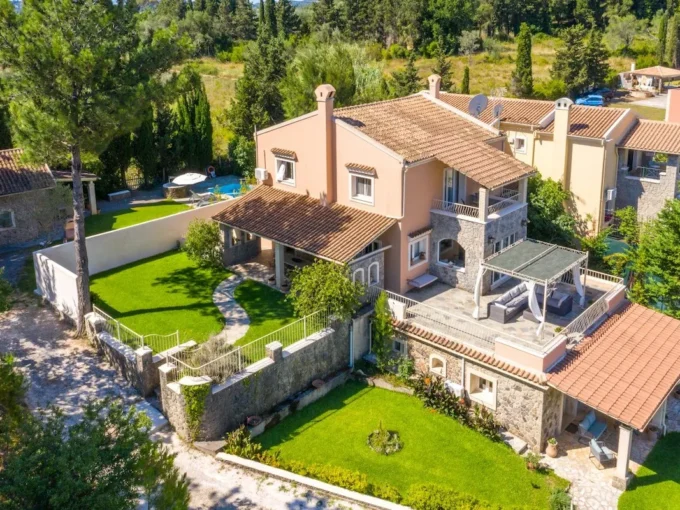 Villa in East Corfu for sale