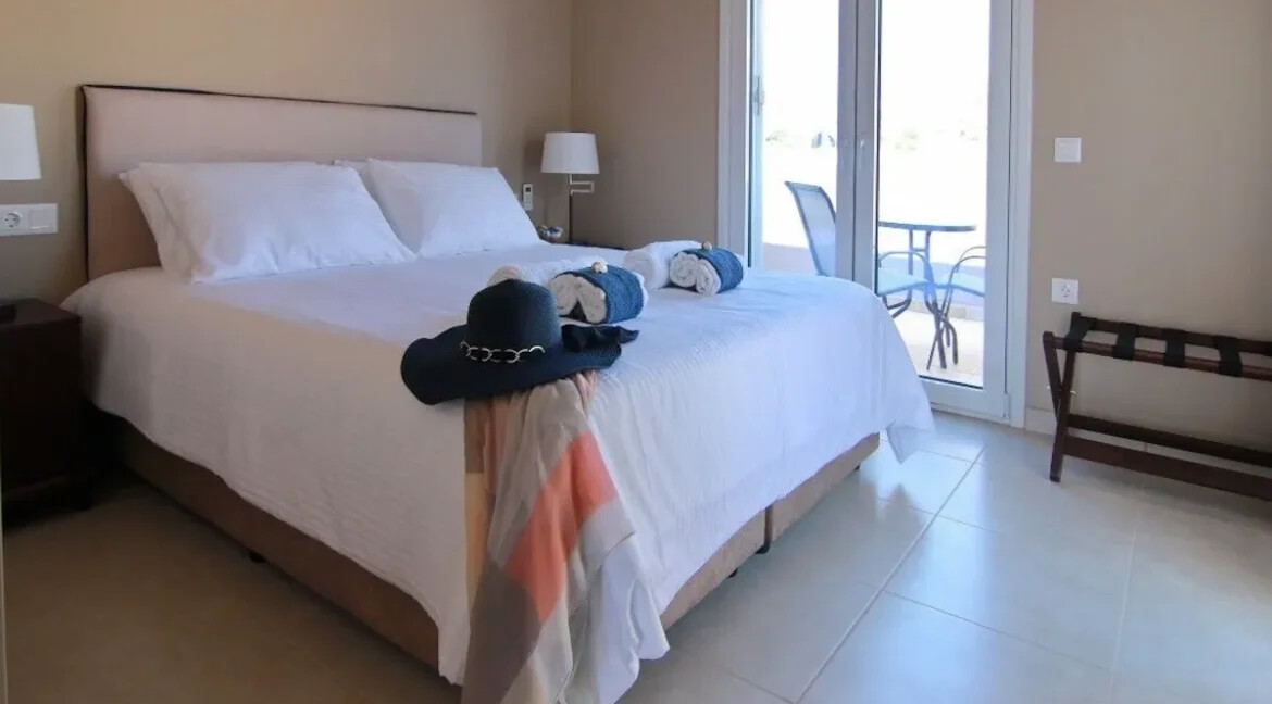 Villa with Sea View and Private Pool in Crete for sale 2