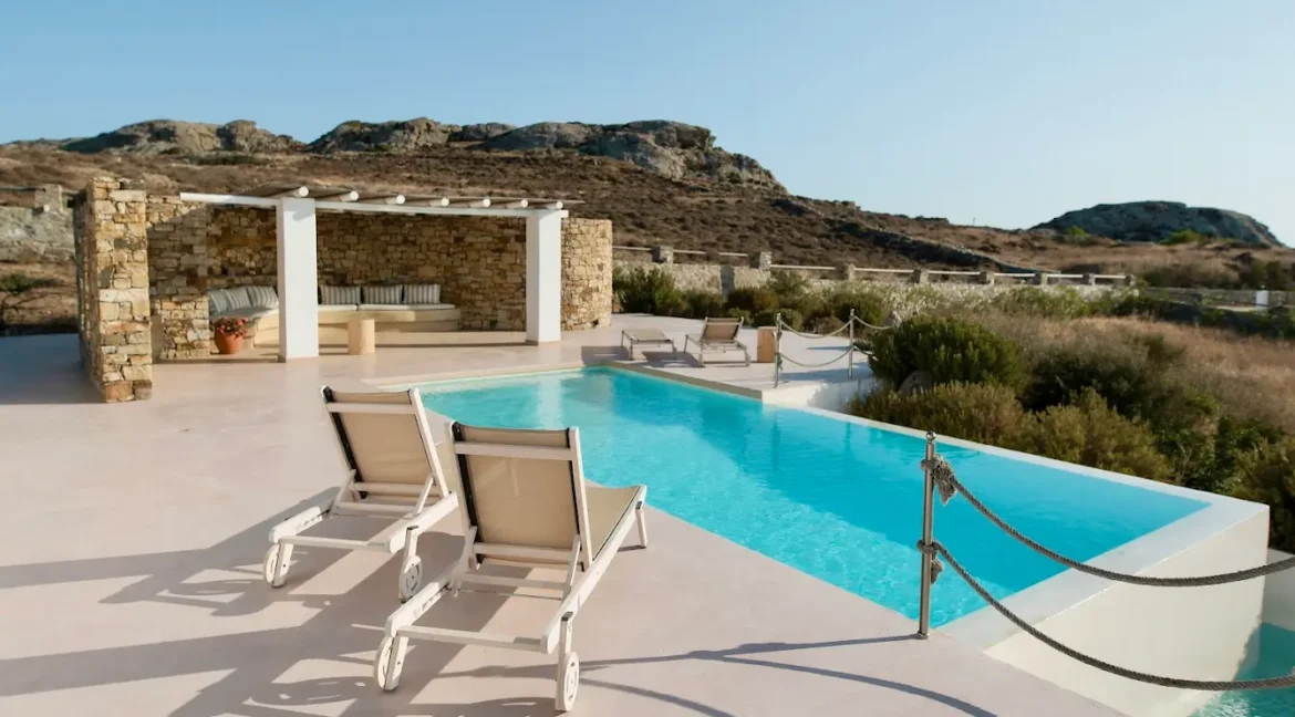 Villa with pool and garden in Tinos island for sale 14