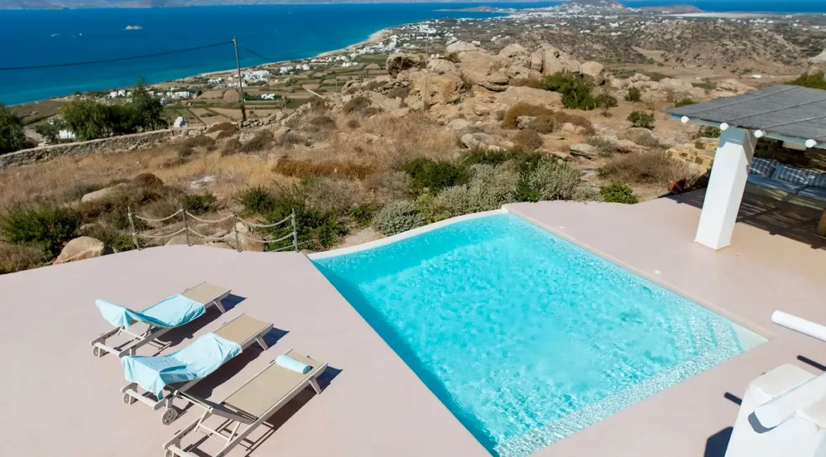 Villa with pool and garden in Tinos island for sale