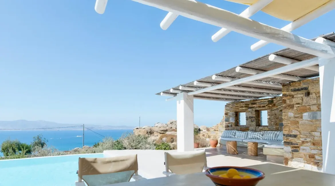 Villa with pool and garden in Tinos island for sale 21
