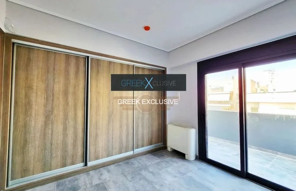 Apartment located in Piraeus for sale 10
