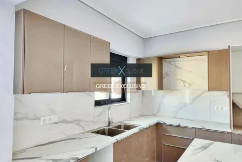 Apartment located in Piraeus for sale 4