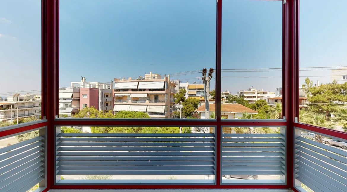 Fully Renovated Apartment with Sea View in Glyfada Golf 5