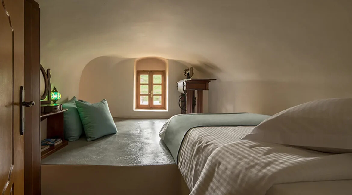 House for sale at Vothonas Santorini 9