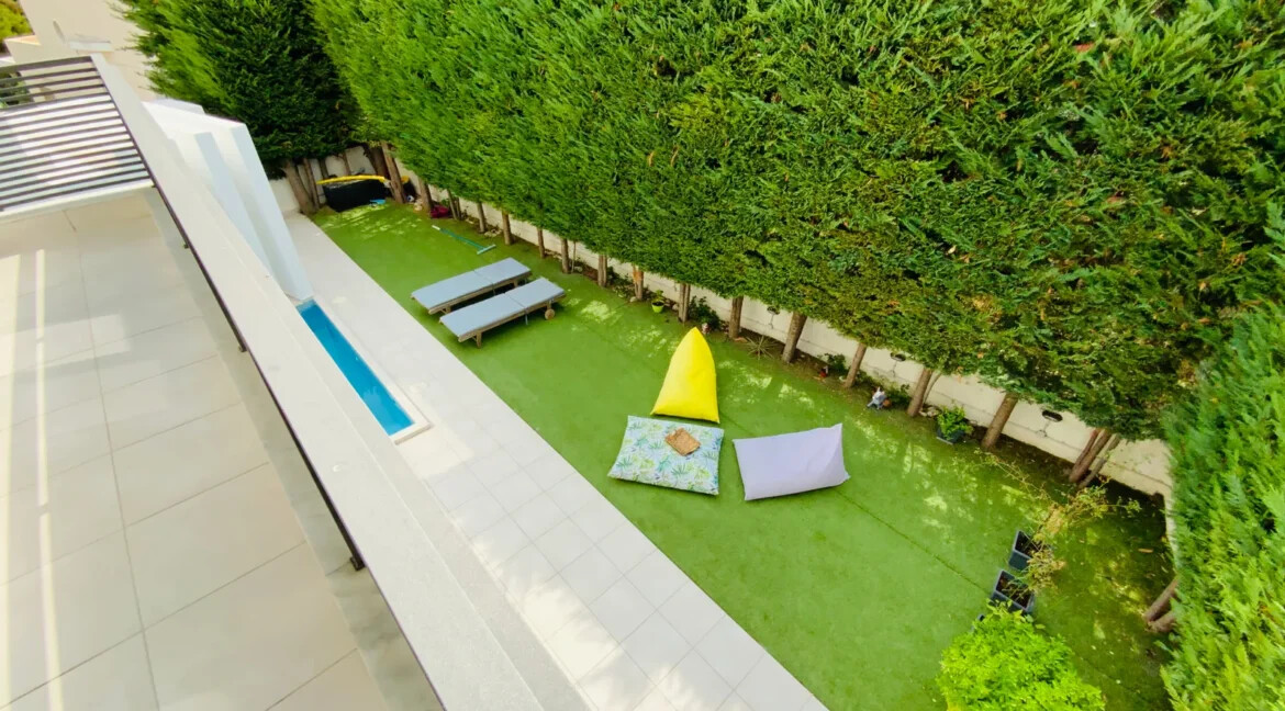 Luxurious Maisonette with Private Pool in Dionysos North Attica 10