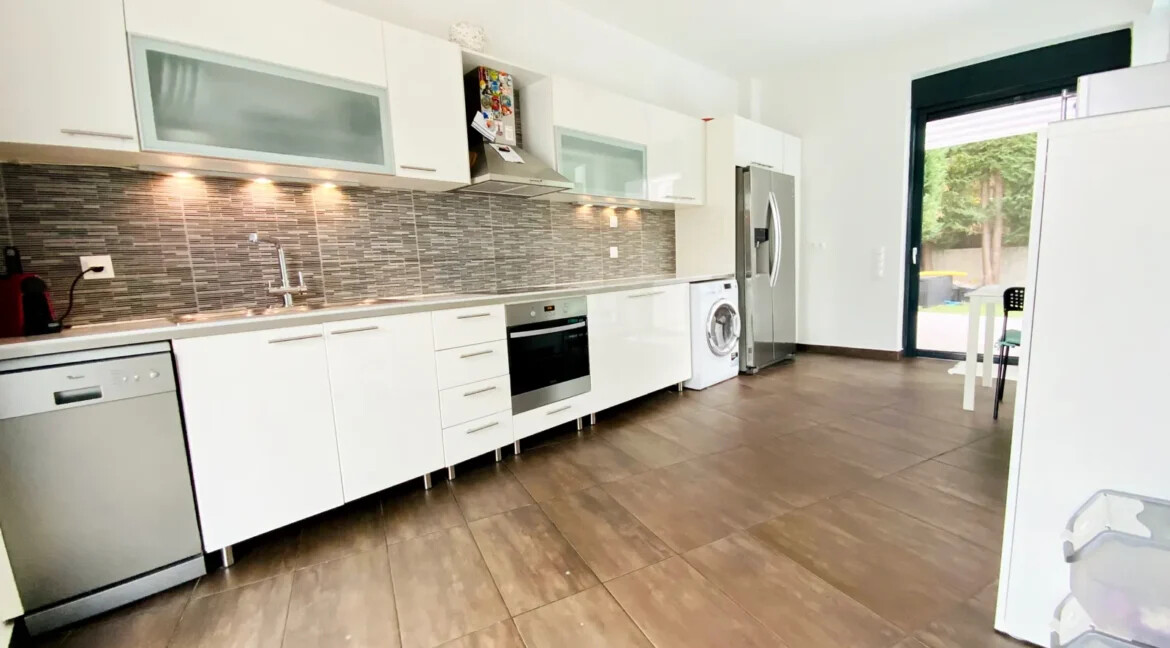 Luxurious Maisonette with Private Pool in Dionysos North Attica 20