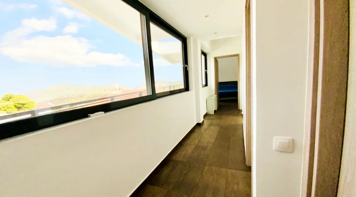 Luxurious Maisonette with Private Pool in Dionysos North Attica 3