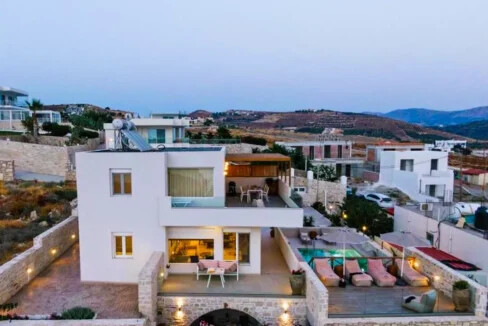 Luxurious Seaside Villa in Crete for sale 13
