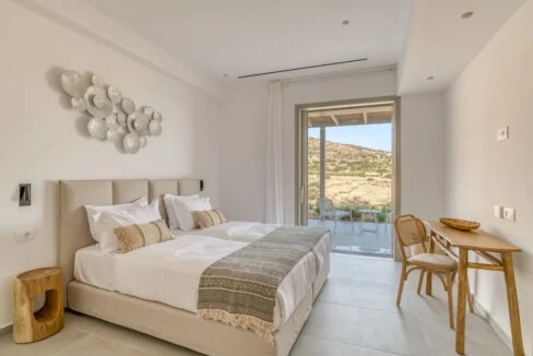 Luxury living in this contemporary villa at Paros, for sale 39