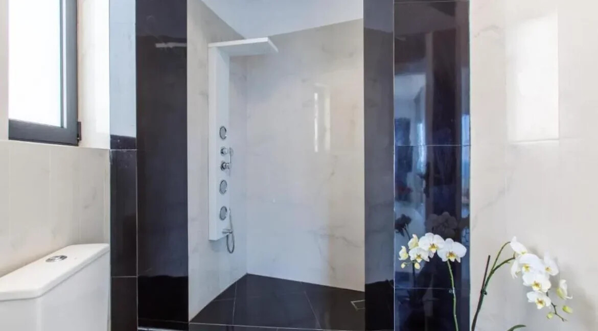 Luxury villa for sale in Kissamos Chania Crete 10