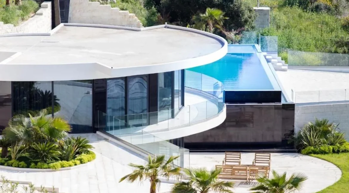 Luxury villa for sale in Kissamos Chania Crete