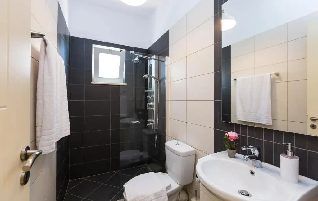 Seafront House for sale in Crete,  Kissamos 2