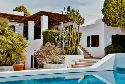 Villa With Sunset views in Santorini for sale, Imerovigli 10