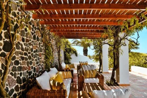 Villa With Sunset views in Santorini for sale, Imerovigli 12