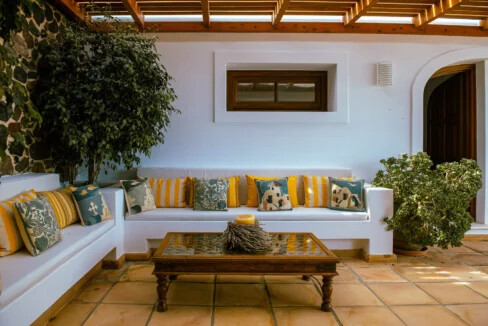 Villa With Sunset views in Santorini for sale, Imerovigli 17