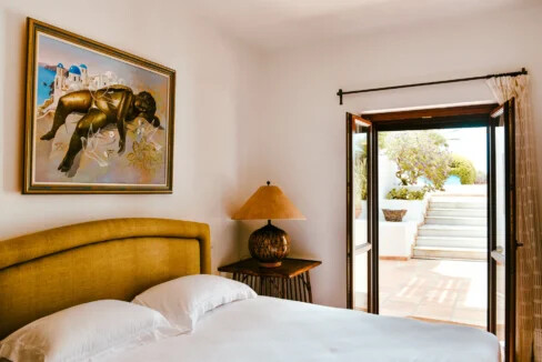 Villa With Sunset views in Santorini for sale, Imerovigli 24