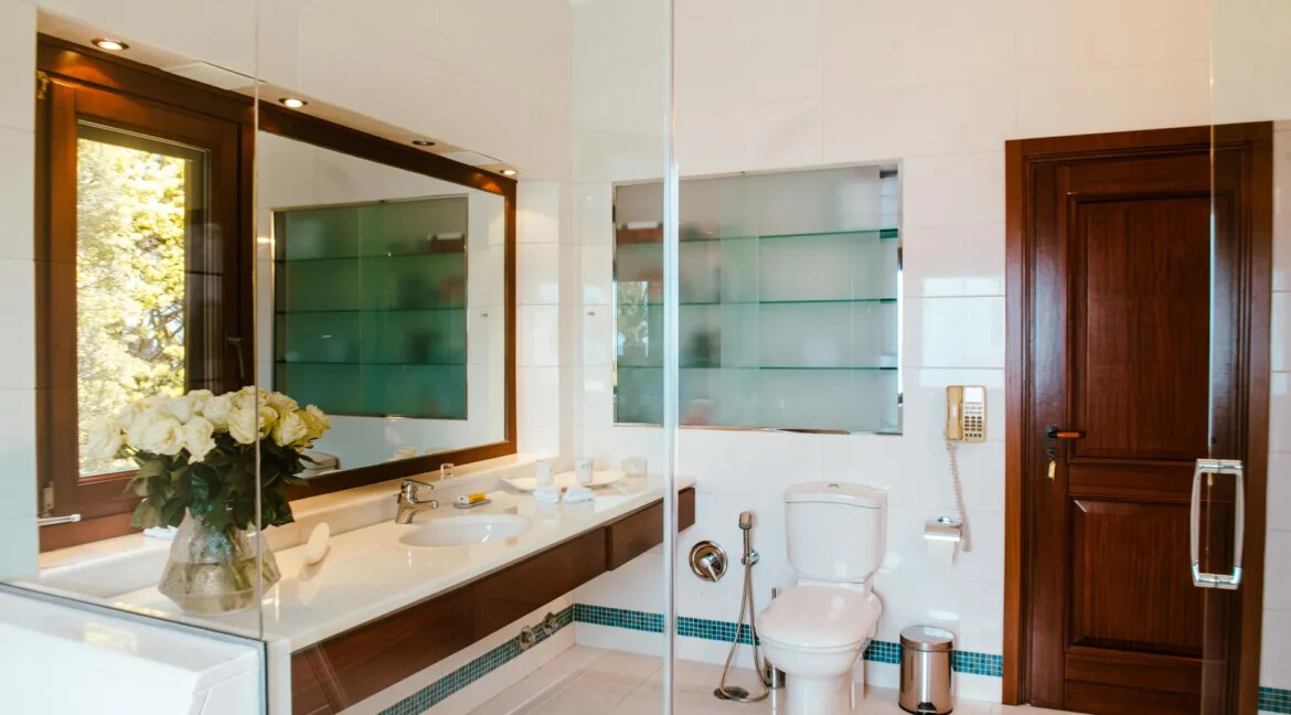 Villa With Sunset views in Santorini for sale, Imerovigli 26