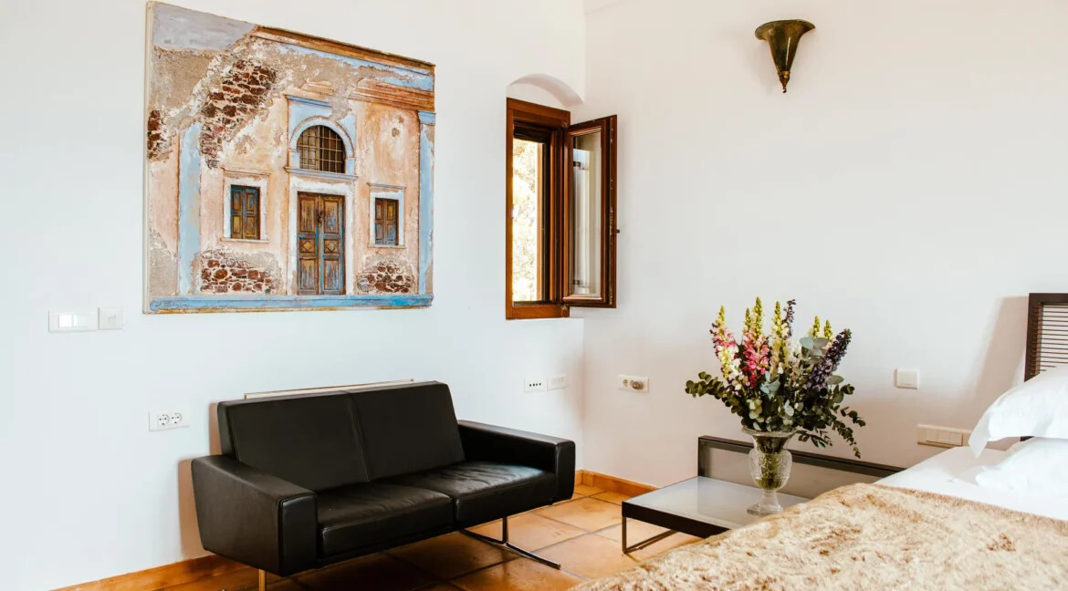 Villa With Sunset views in Santorini for sale, Imerovigli 28