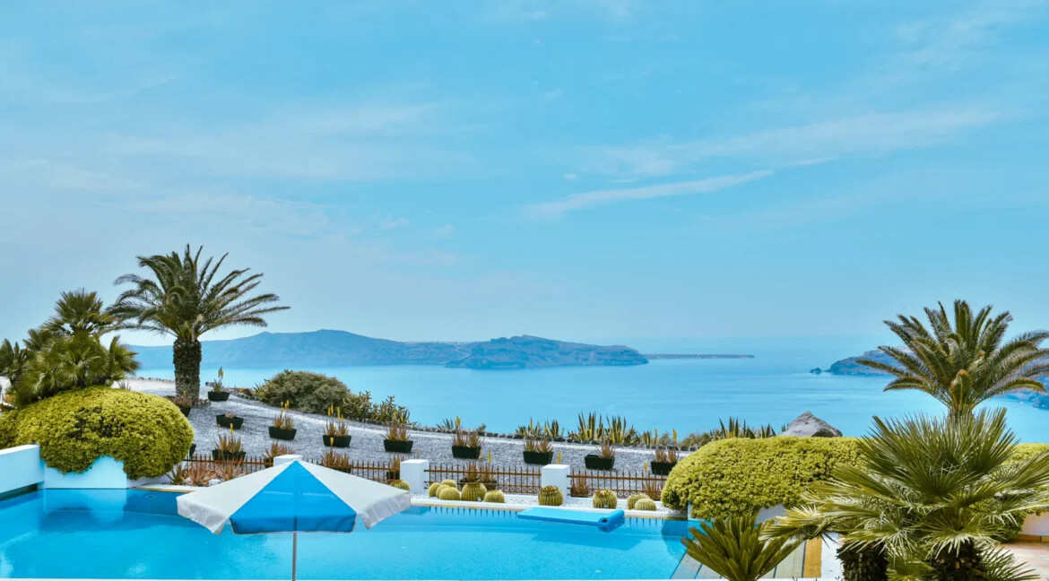 Villa With Sunset views in Santorini for sale, Imerovigli 3