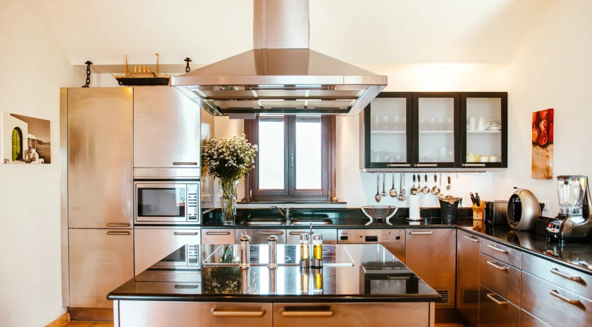 Villa With Sunset views in Santorini for sale, Imerovigli 33