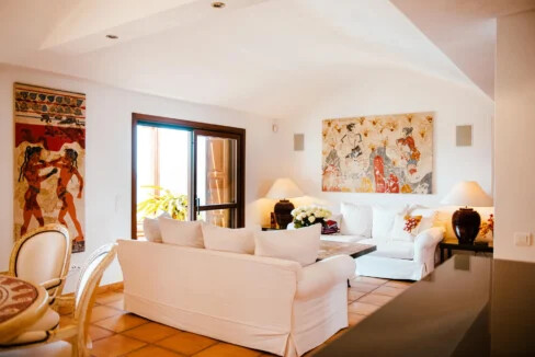 Villa With Sunset views in Santorini for sale, Imerovigli 34