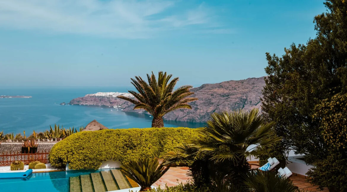 Villa With Sunset views in Santorini for sale, Imerovigli 37