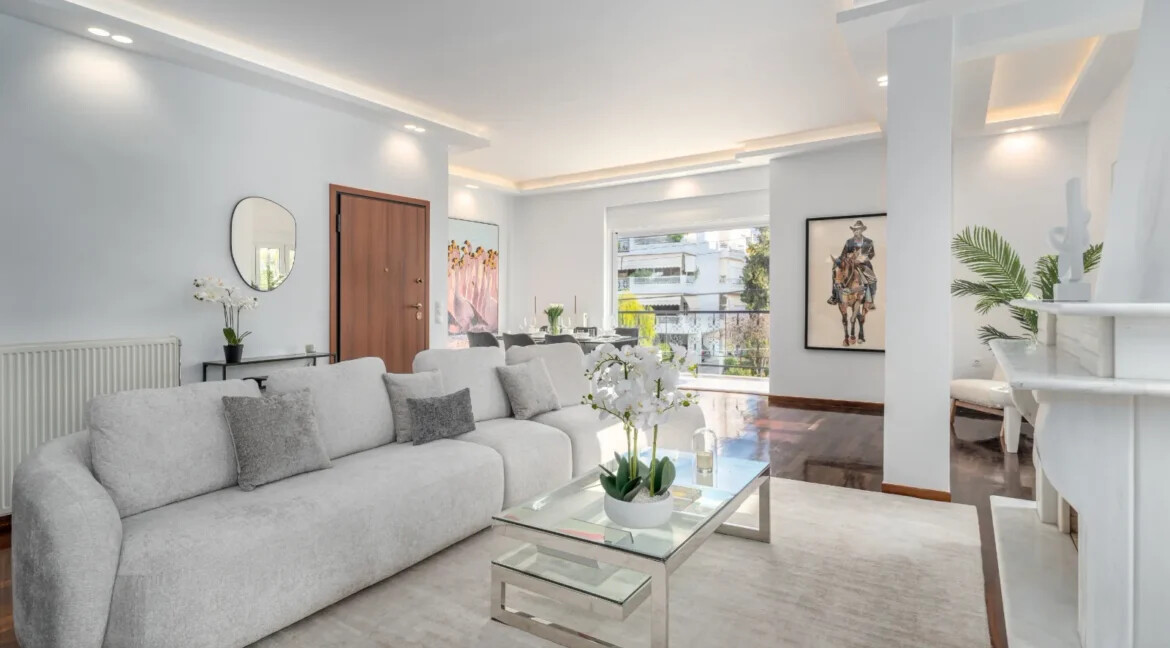 Luxurious Apartment for Sale in Voula, Center 16