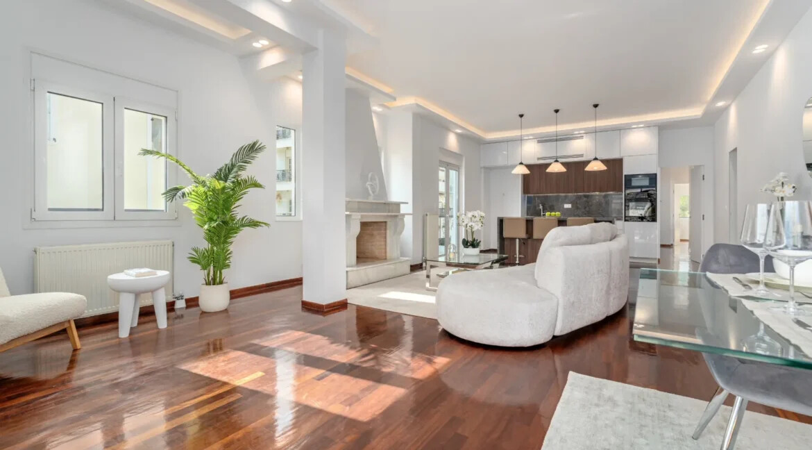 Luxurious Apartment for Sale in Voula, Center 17