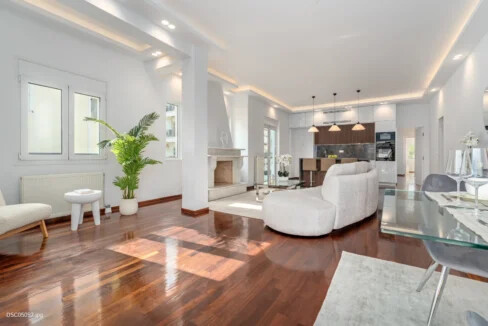 Luxurious Apartment for Sale in Voula, Center 17