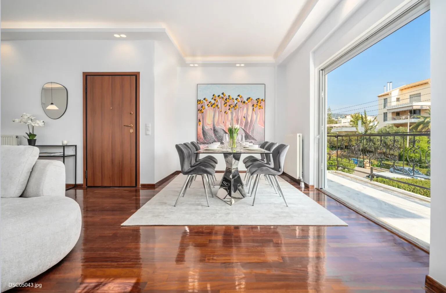 Luxurious Apartment for Sale in Voula, Center