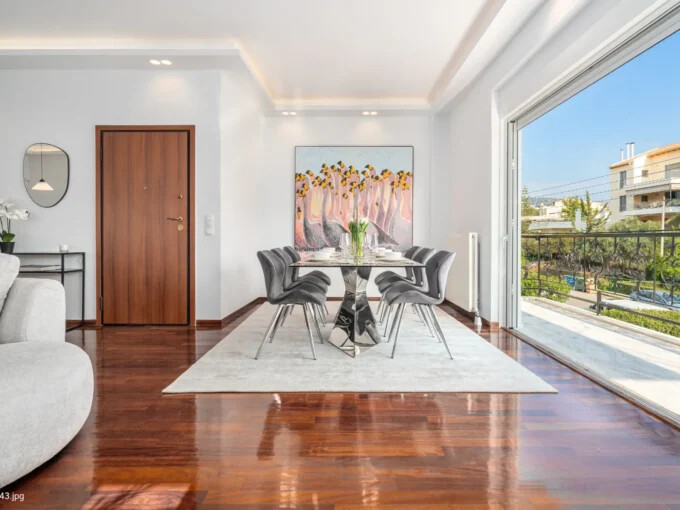 Luxurious Apartment for Sale in Voula, Center