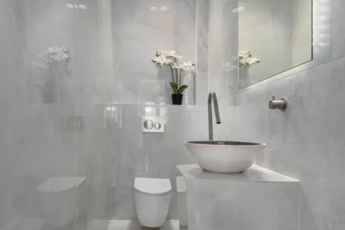 Luxurious Apartment for Sale in Voula, Center 2