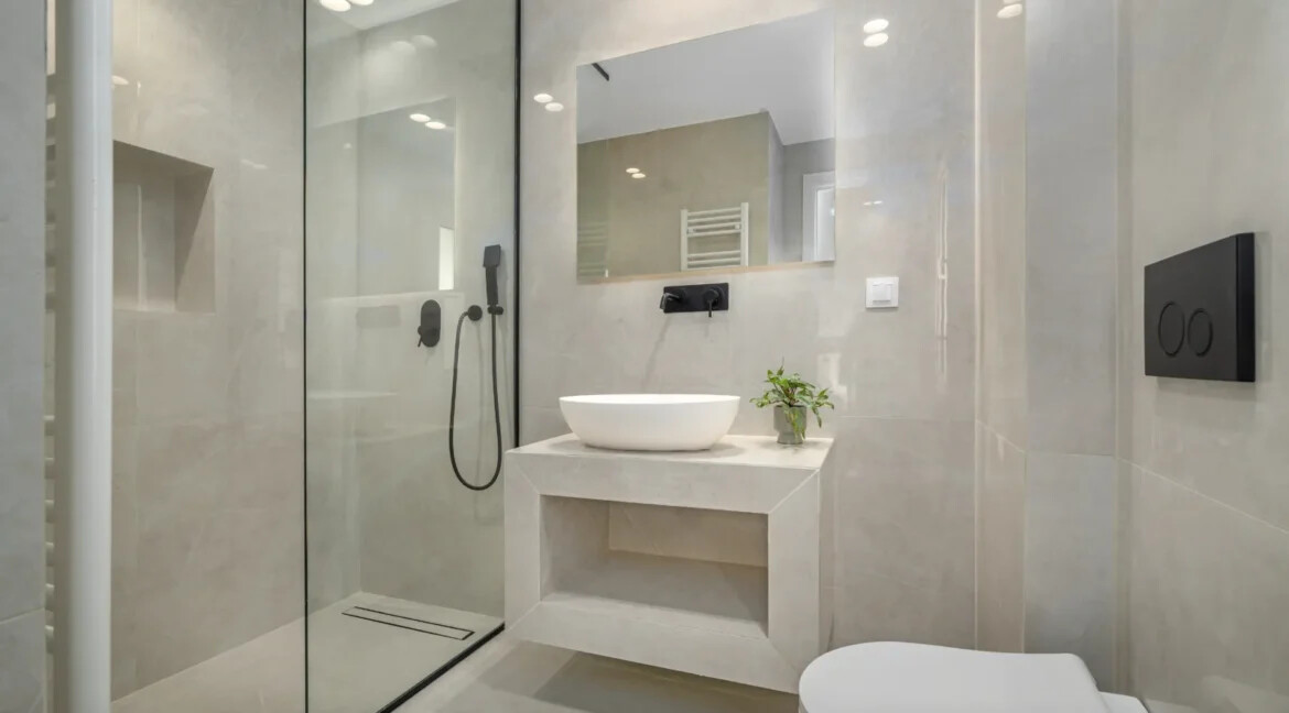 Luxurious Apartment for Sale in Voula, Center 4