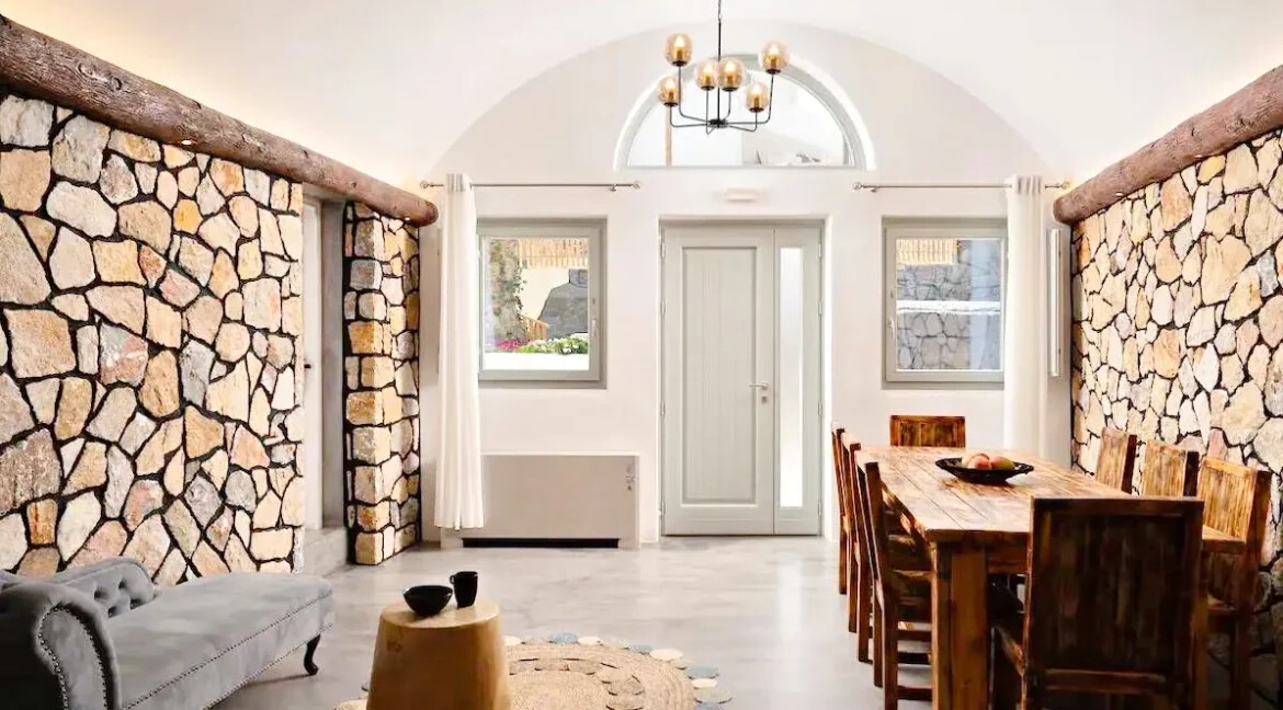 Luxurious Villa with Private Pool in Karterados, Santorini 16