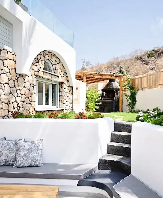 Luxurious Villa with Private Pool in Karterados, Santorini 19