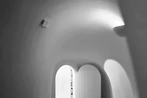 Luxurious Villa with Private Pool in Karterados, Santorini 23