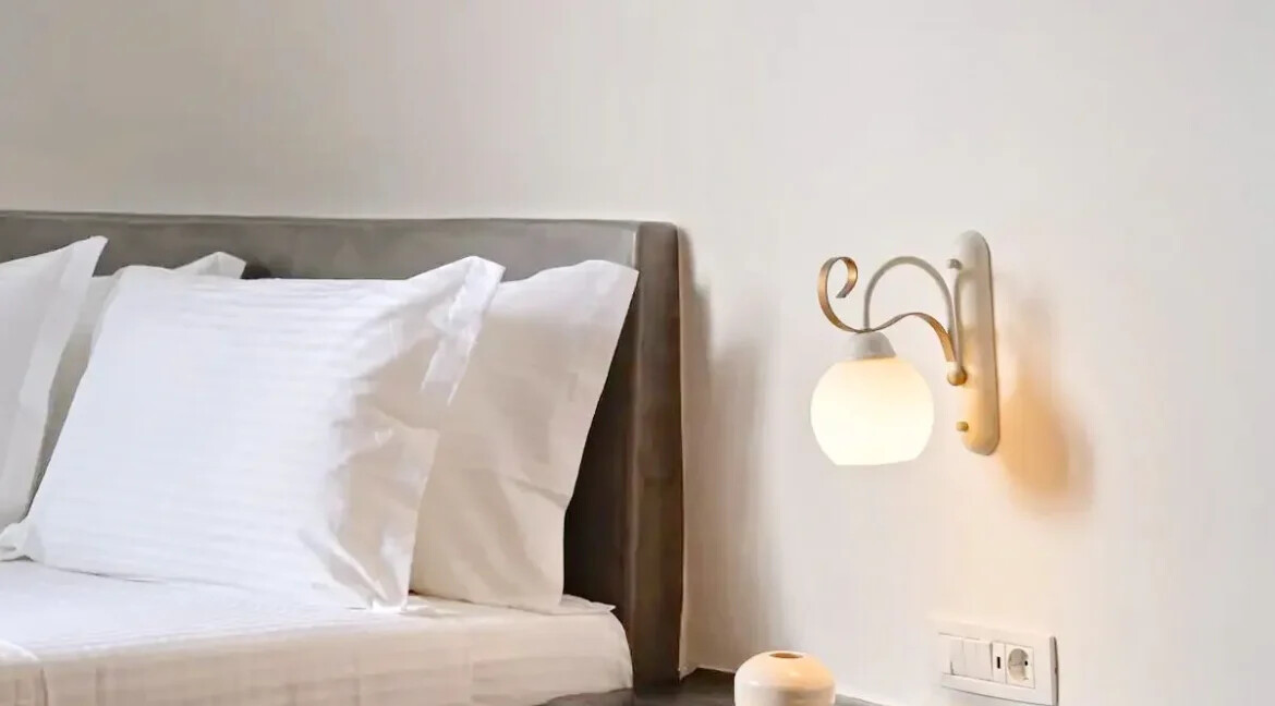 Luxurious Villa with Private Pool in Karterados, Santorini 24